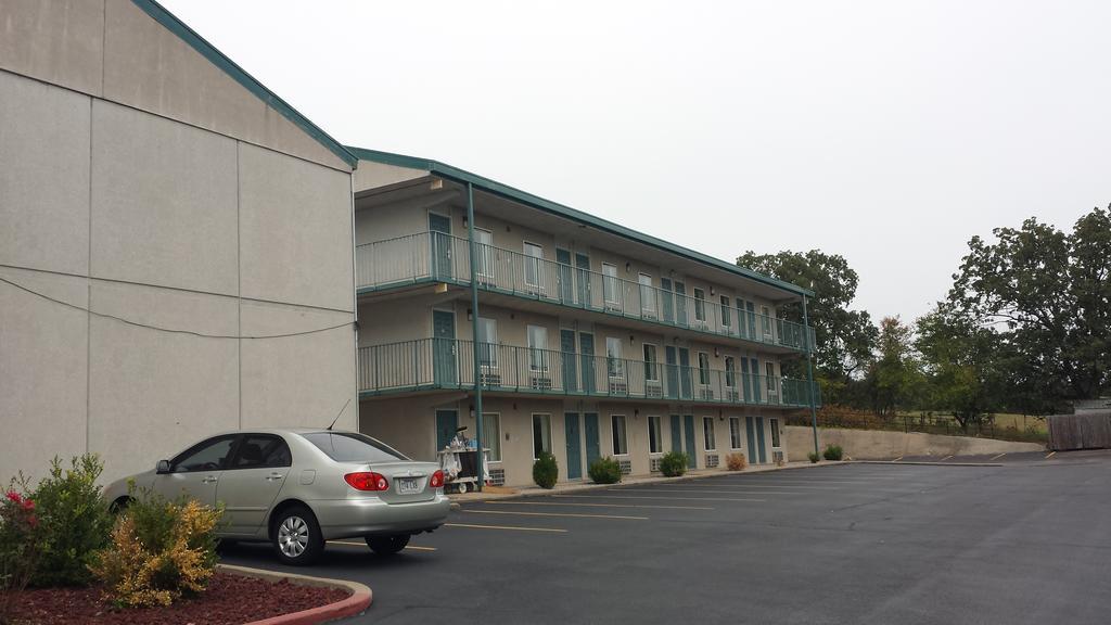 Days Inn By Wyndham Harrison Exterior photo