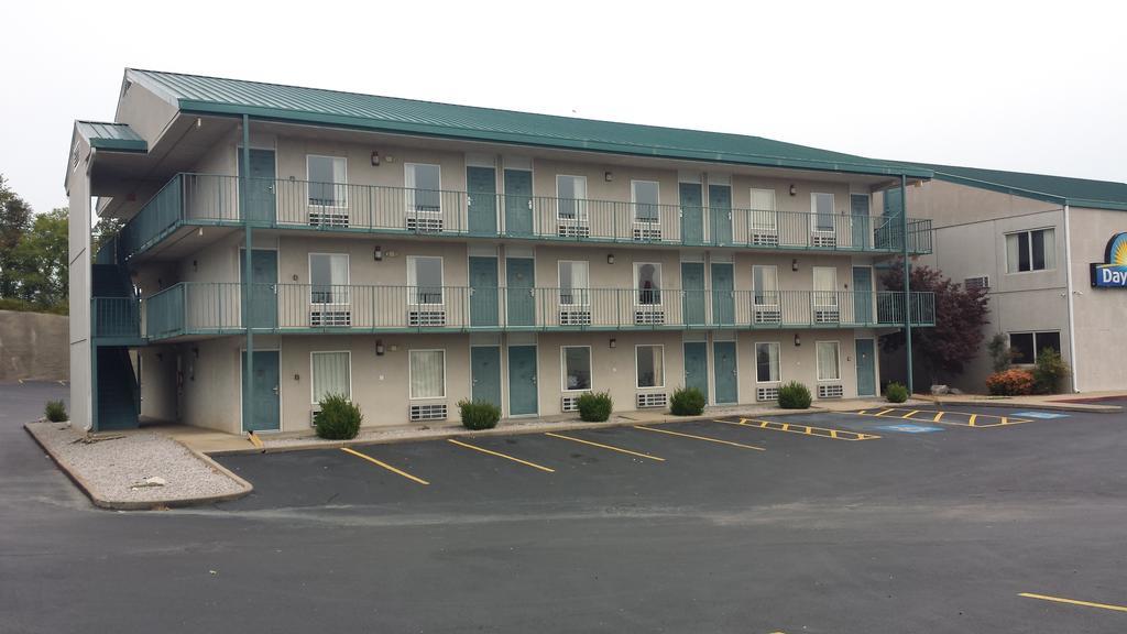 Days Inn By Wyndham Harrison Exterior photo