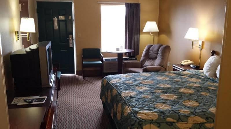 Days Inn By Wyndham Harrison Exterior photo